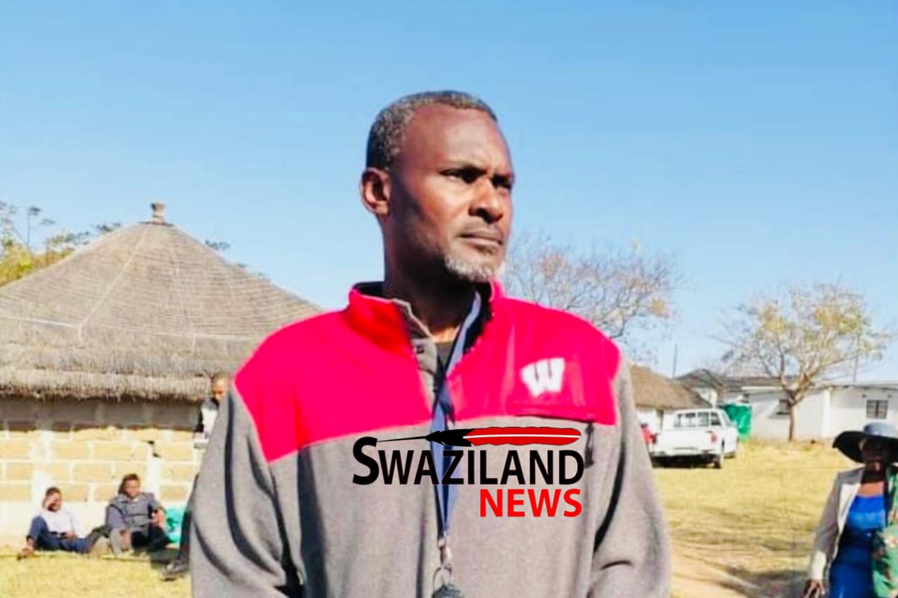 I wish eKutsimuleni Indvuna Rogers Mamba was my Indvuna at LaMgabhi eTiyeni so we can teach him a lesson like the late Alfred Maseko.