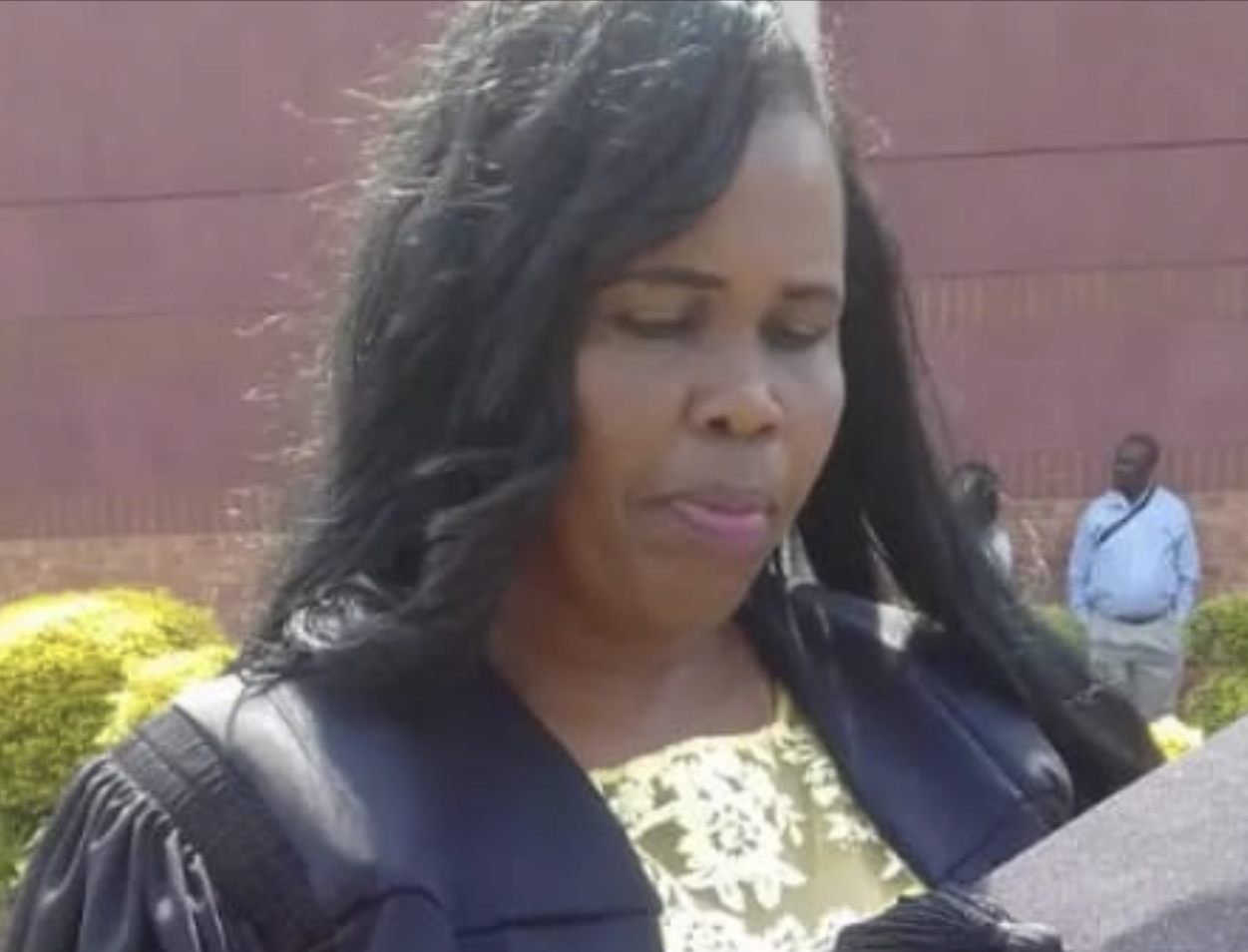  Senior Superintendent Clement Sihlongonyane’s ‘girlfriend’ who tried to spy on Solidarity Forces shot dead at night.