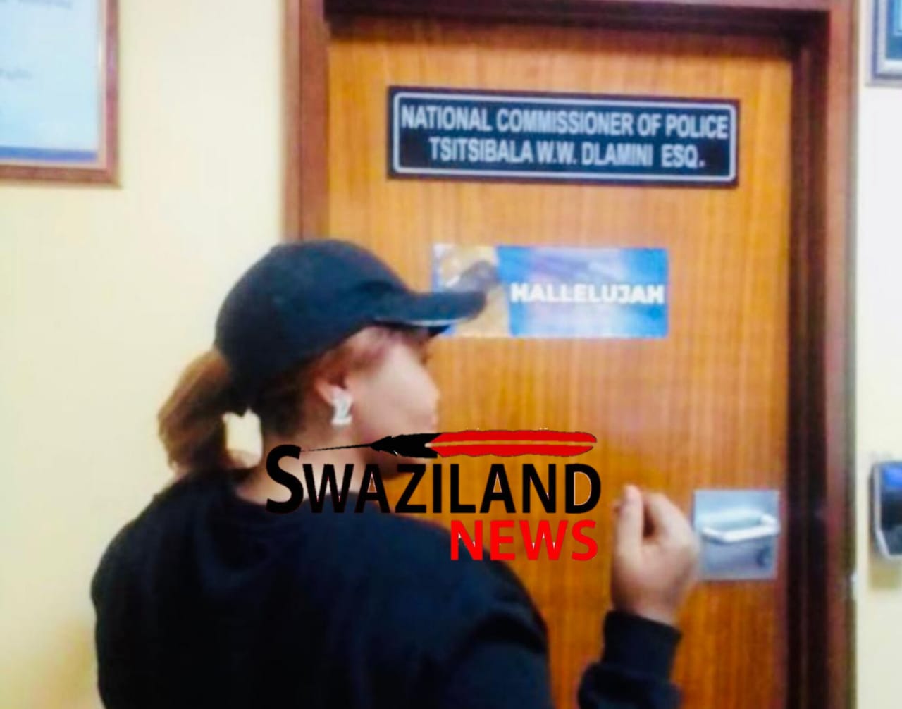  EXPOSED: Precious Siyaya secretly takes picture while entering National Commissioner William Dlamini’s office,defrauds desparate job seekers.