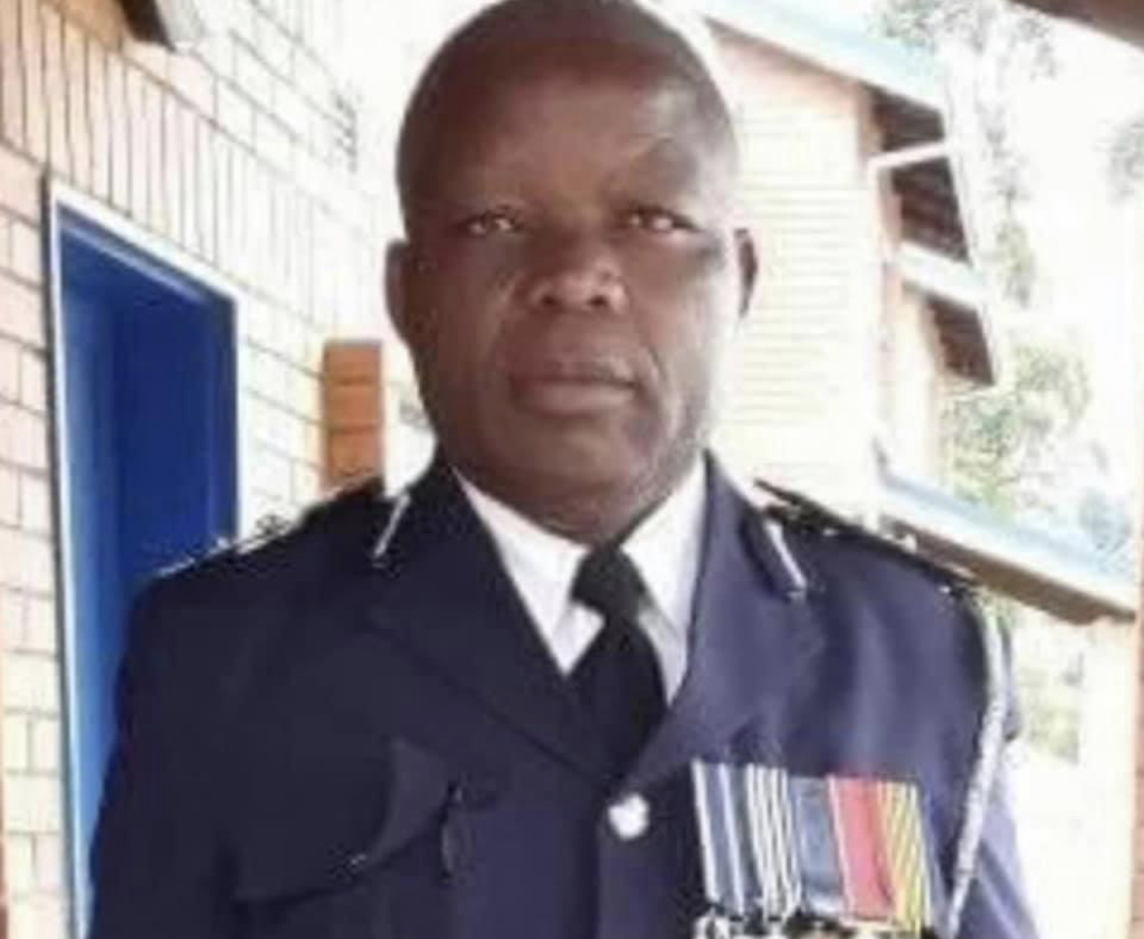 Senior cop Clement Sihlongonyane refuses to hand over tortured Students President’s passport, denies him medical care.