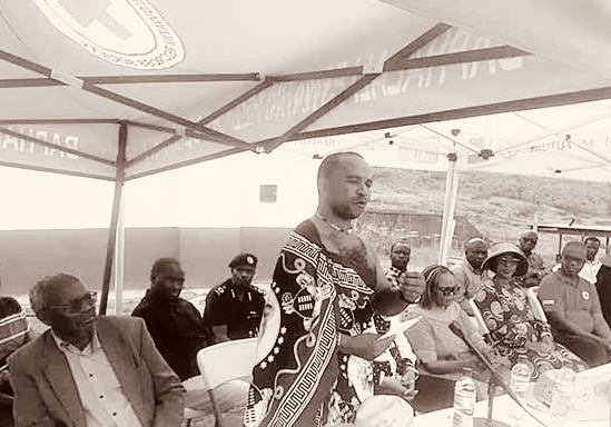  HOSEA CHIEF MLOTJWA:Please help me restore peace and stability in my area,I’m tired of hiding.