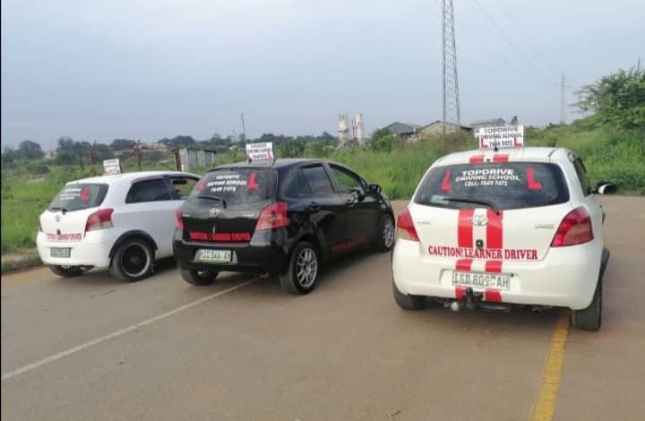   Top Drive Driving School donates more free driving lessons for the needy, editor identifies Lobamba Lomdzala. 