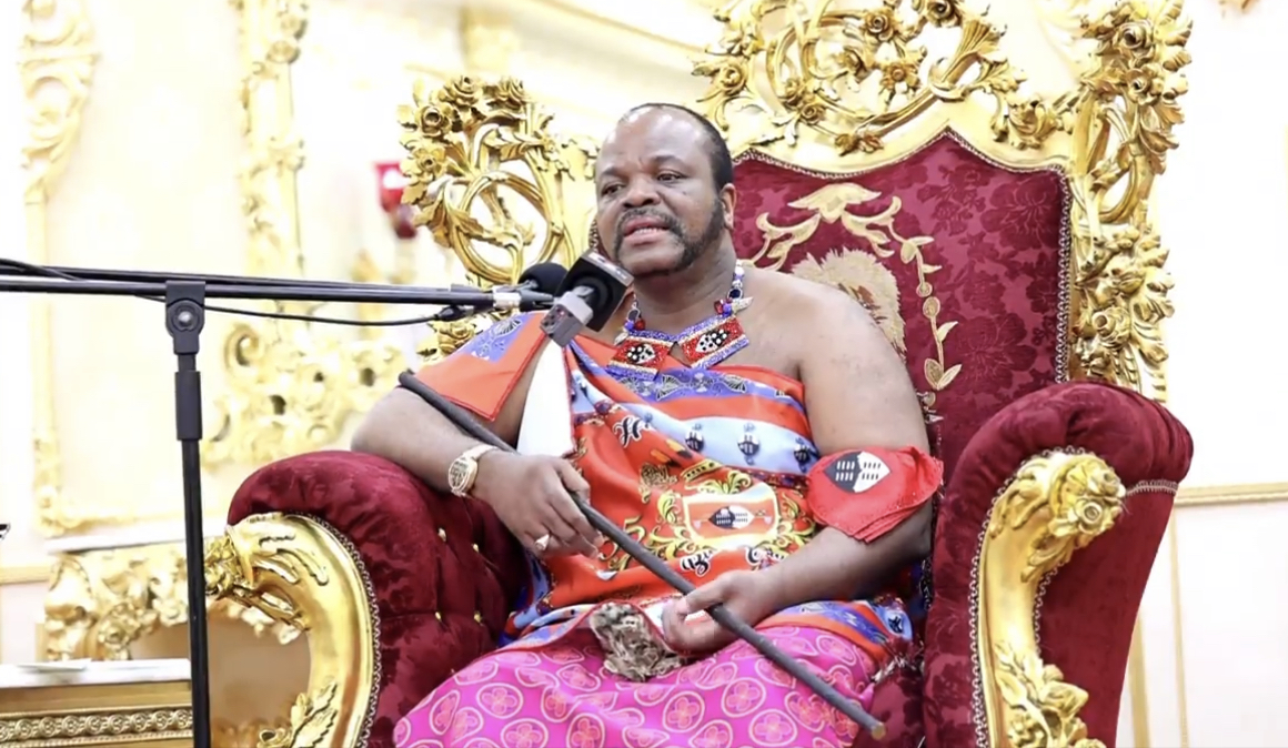 King Mswati congratulates eSwatini student Luyanda Simelane for taking second spot in SADC Secondary School Essay competition.