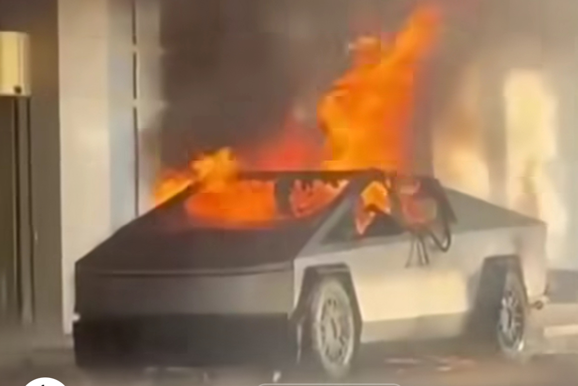 Tesla Cybertruck explodes outside President-elect Donald Trump’s Hotel,one person dies and seven others injured.