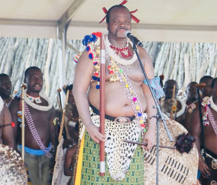 OPINION:R33million King’s ‘Imbasha’ as Incwala allowances will assist even in the payment of school fees and uniform, Ingatja was seen buying basic needs with taxes.