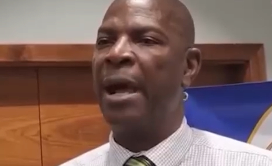 SwaziMed CEO escorted by the police as he defies court order by holding Annual General Meeting(AGM), successfully removes Board members who questioned him on allegations of corruption.