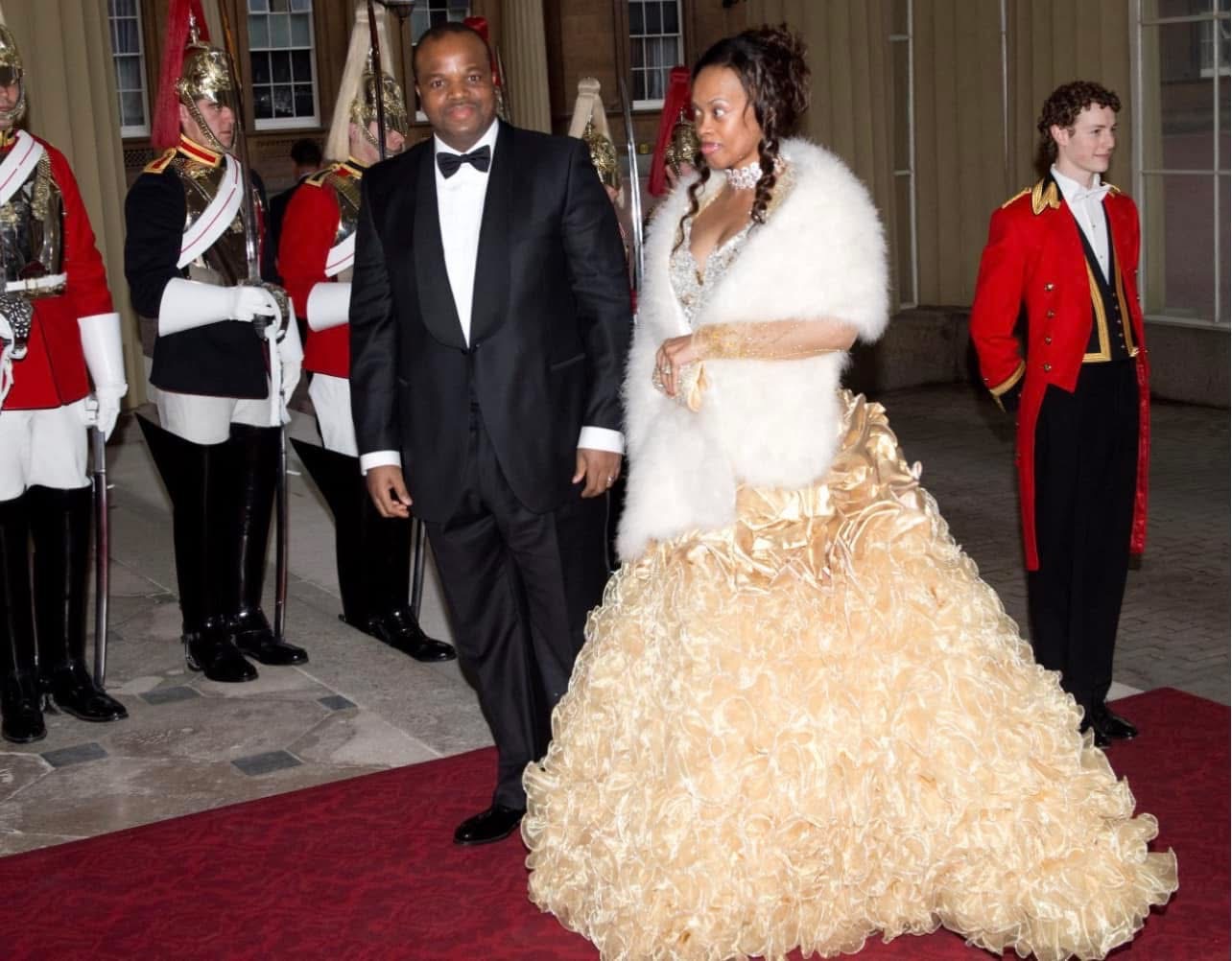 Sickly Inkhosikati LaMbikiza wants to clarify alleged sex scandal with Swazi Observer editor, told friend King warned her not to touch “Indvuku yeBukhosi” because she is not clean.