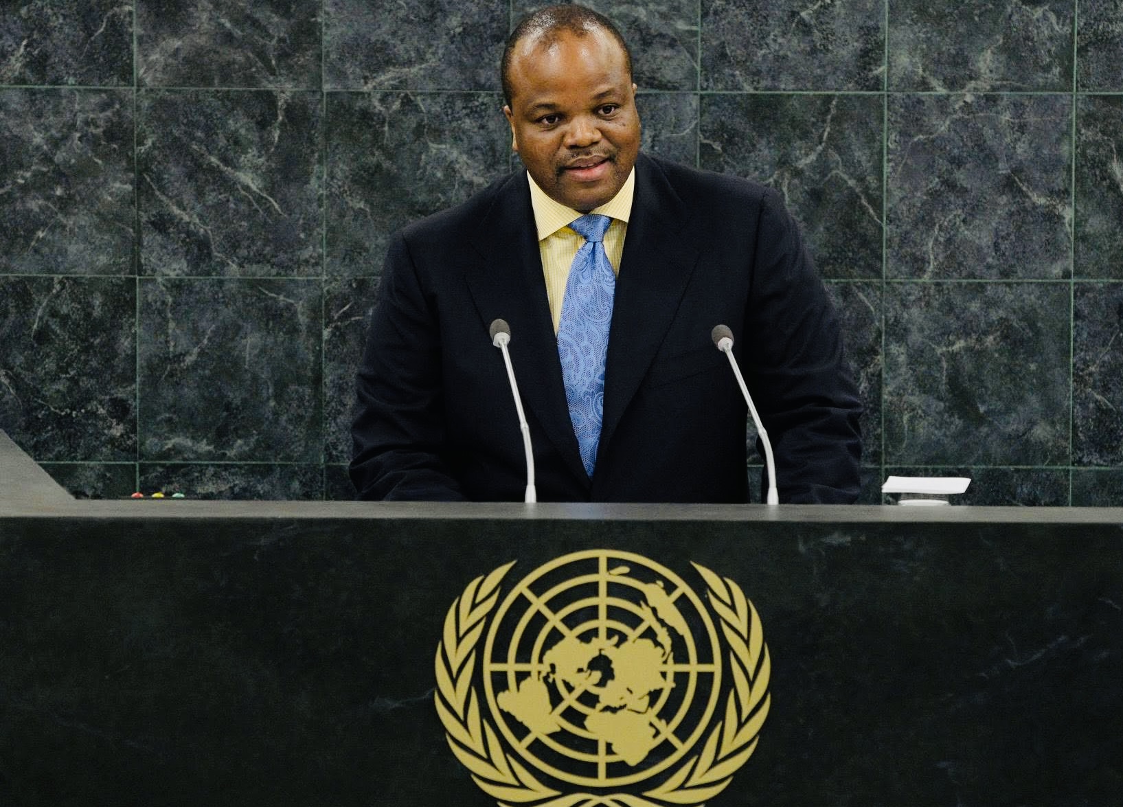 King Mswati allegedly told his children not to accept SwaziPharm Director Kareem Ashraff’s money, says “loMndiya utabakhipha labekadla nabo lemali usenkingeni ngalendzaba yemaphilisi”.