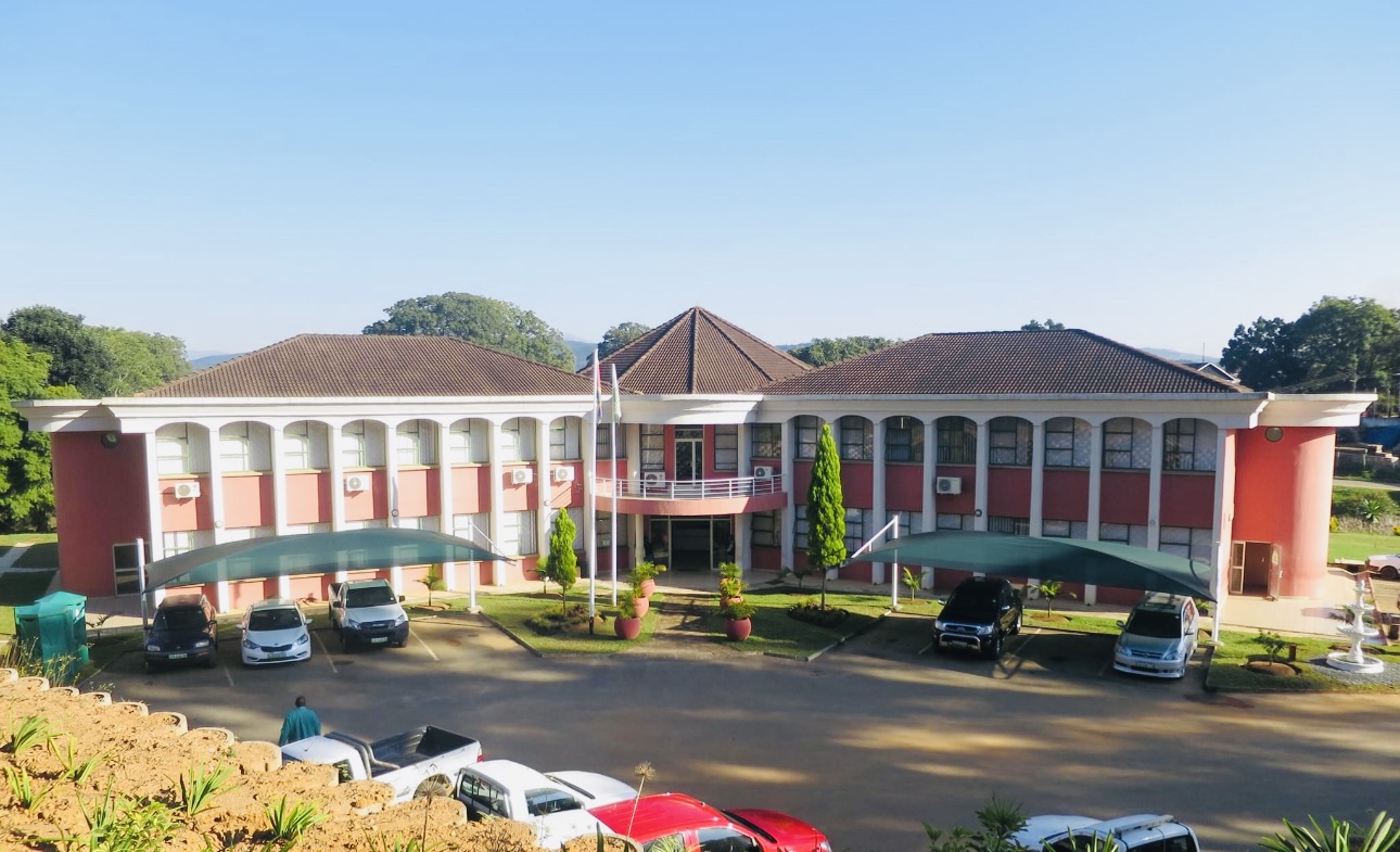  Pigg’s Peak Chief Executive Officer(CEO) Mzwandile Ndzinisa suspended on allegations of corruption, Mayor Sipho Shongwe confirms.