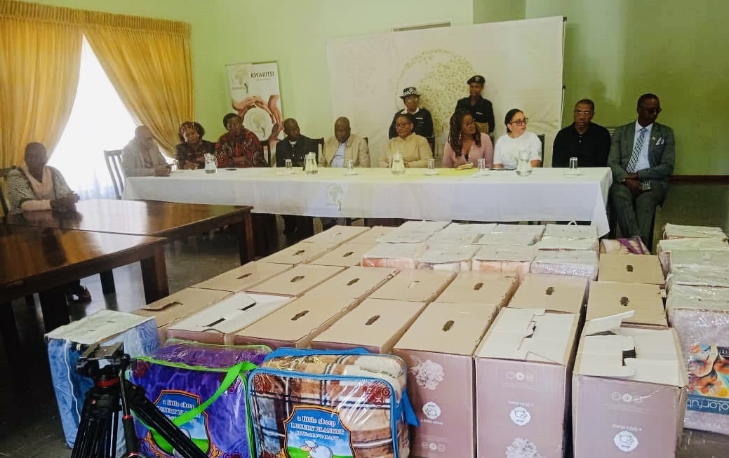 Princess Temtsimba donates forty(40) blankets to Mankayane Home for the Elderly Disabled people. 